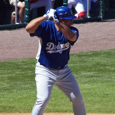 Olmedo Saenz Autograph Profile