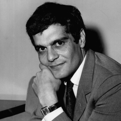 Omar Sharif Autograph Profile
