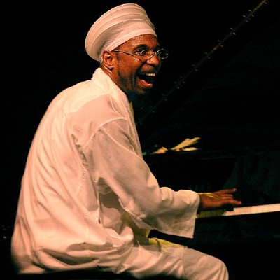 Omar Sosa Autograph Profile