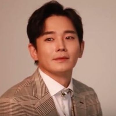 On Ju-wan Autograph Profile
