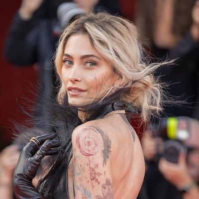 Paris Jackson Autograph Profile