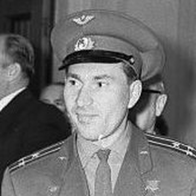 Pavel Belyayev Autograph Profile
