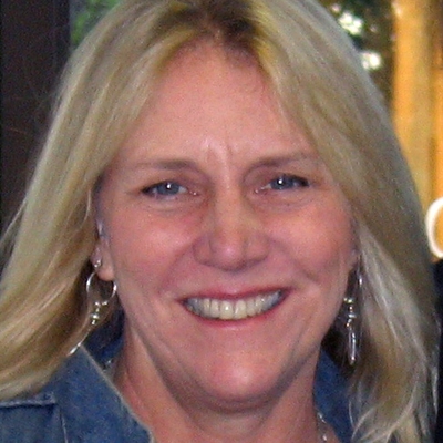 Pegi Young Autograph Profile