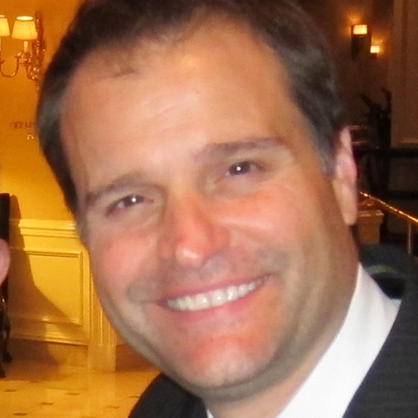 Peter DeLuise