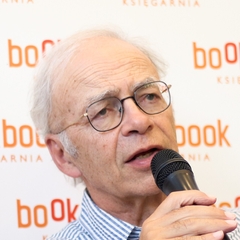 Peter Singer