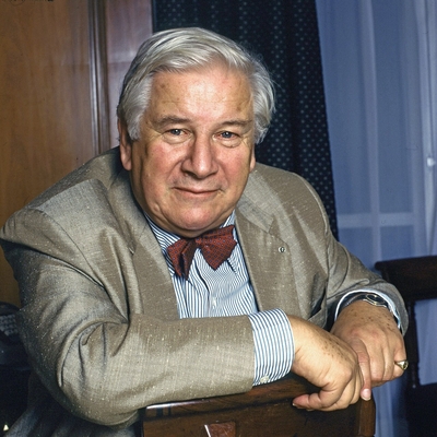 Peter Ustinov Autograph Profile