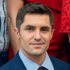 Phil Dunster