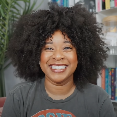 Phoebe Robinson Autograph Profile