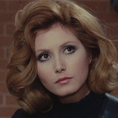 Pia Giancaro Autograph Profile