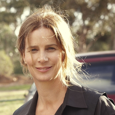 Rachel Griffiths Autograph Profile
