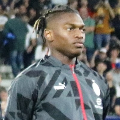 Rafael Leão Autograph Profile