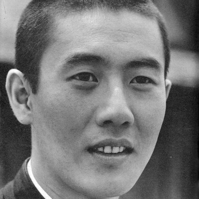 Raizō Ichikawa Autograph Profile