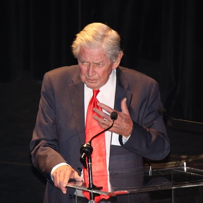 Ralph Waite Autograph Profile
