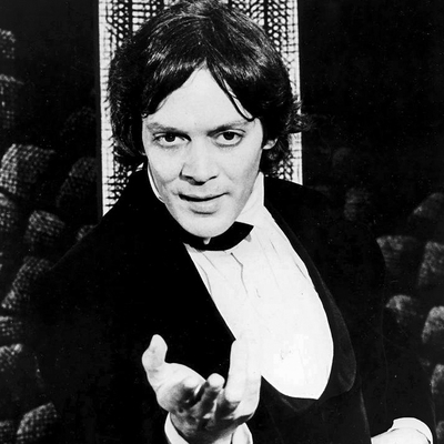 Raul Julia Autograph Profile
