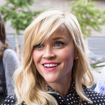 Reese Witherspoon Autograph Profile