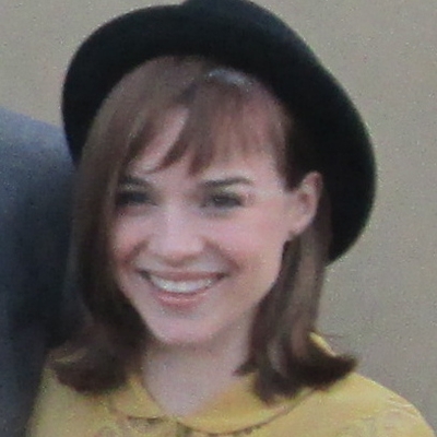 Renée Felice Smith Autograph Profile