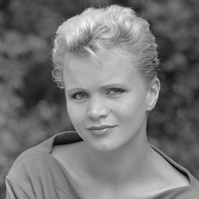Renée Soutendijk Autograph Profile