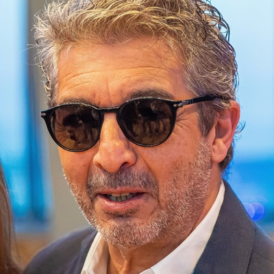 Ricardo Darín Autograph Profile