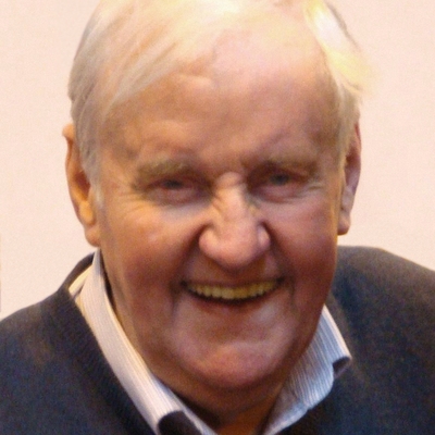 Richard Briers Autograph Profile