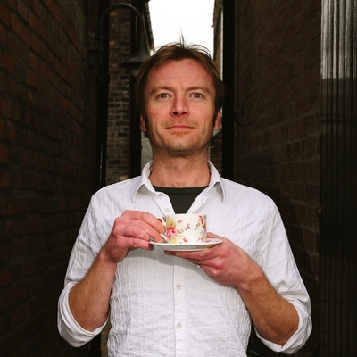 Richard Dormer Autograph Profile