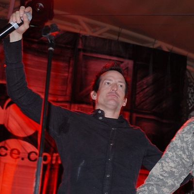 Richard Patrick Autograph Profile