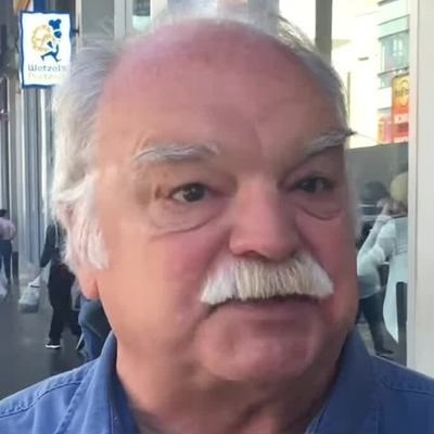 Richard Riehle Autograph Profile
