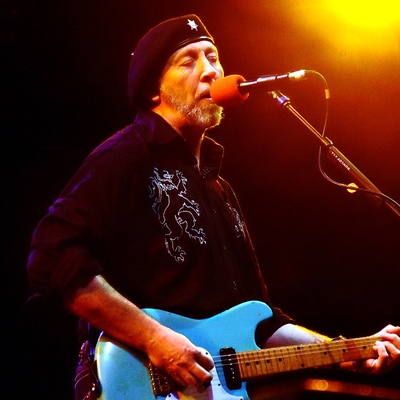 Richard Thompson Autograph Profile