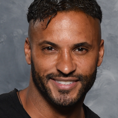 Ricky Whittle Autograph Profile