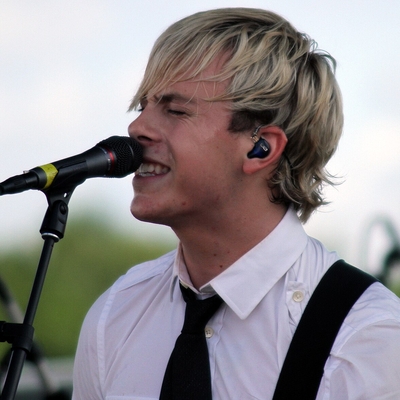 Riker Lynch Autograph Profile