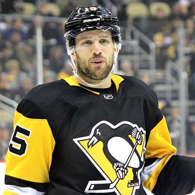 Riley Sheahan Autograph Profile