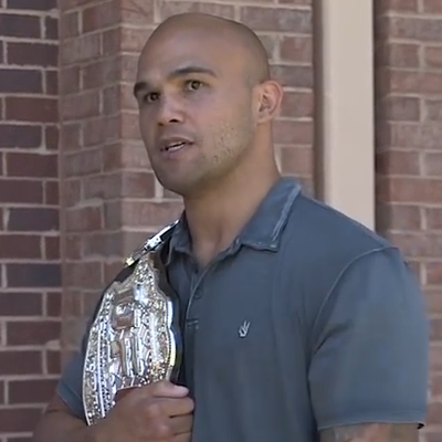 Robbie Lawler Autograph Profile