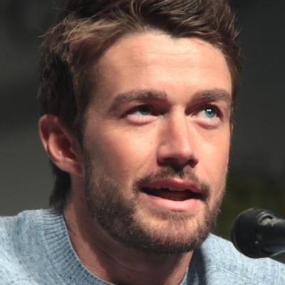 Robert Buckley Autograph Profile