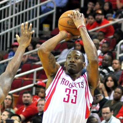 Robert Covington Autograph Profile
