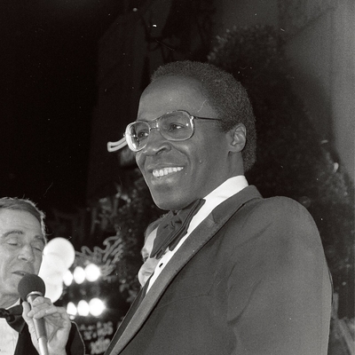 Robert Guillaume Autograph Profile