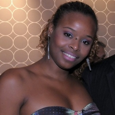 Roberta Rodrigues Autograph Profile