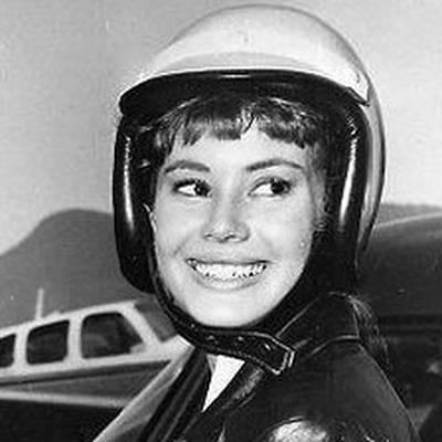 Roberta Shore Autograph Profile