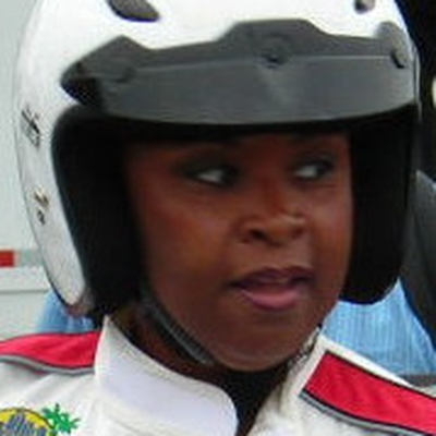 Robin Quivers Autograph Profile