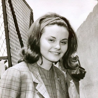 Rocío Dúrcal Autograph Profile