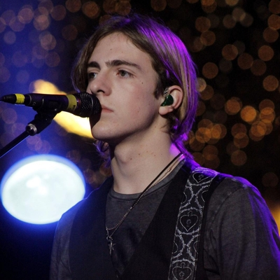 Rocky Lynch Autograph Profile