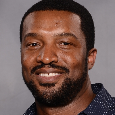 Roger Cross  Autograph Profile