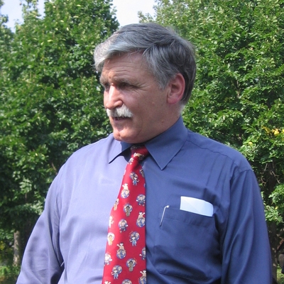 Roméo Dallaire Autograph Profile