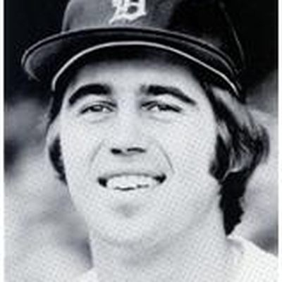 Ron Cash Autograph Profile