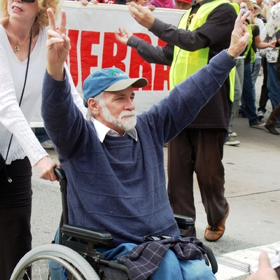 Ron Kovic Autograph Profile