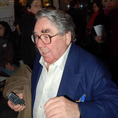 Ronnie Corbett Autograph Profile