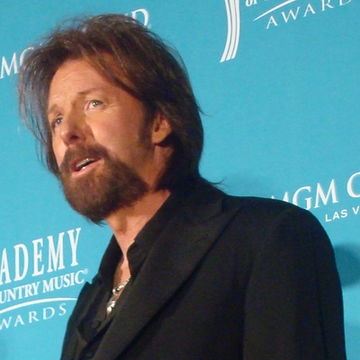 Ronnie Dunn Autograph Profile
