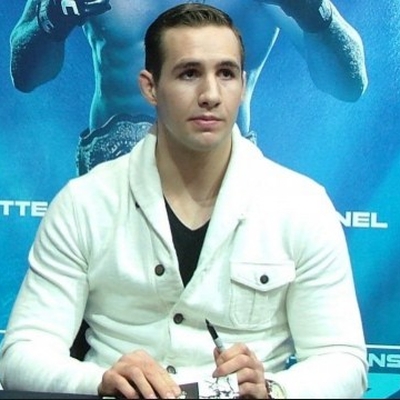 Rory Macdonald Autograph Profile