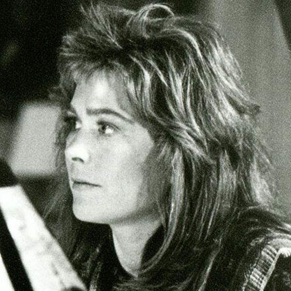 Roxanne Hart