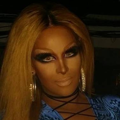 Roxxxy Andrews Autograph Profile
