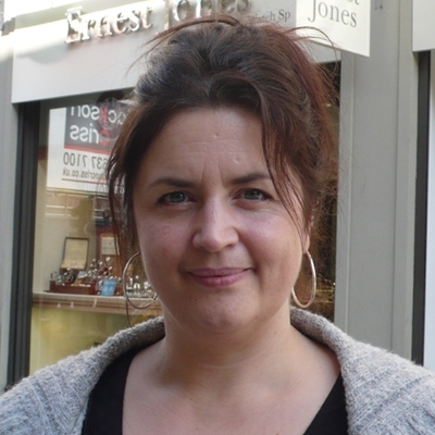 Ruth Jones Autograph Profile