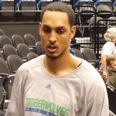 Ryan Hollins Autograph Profile